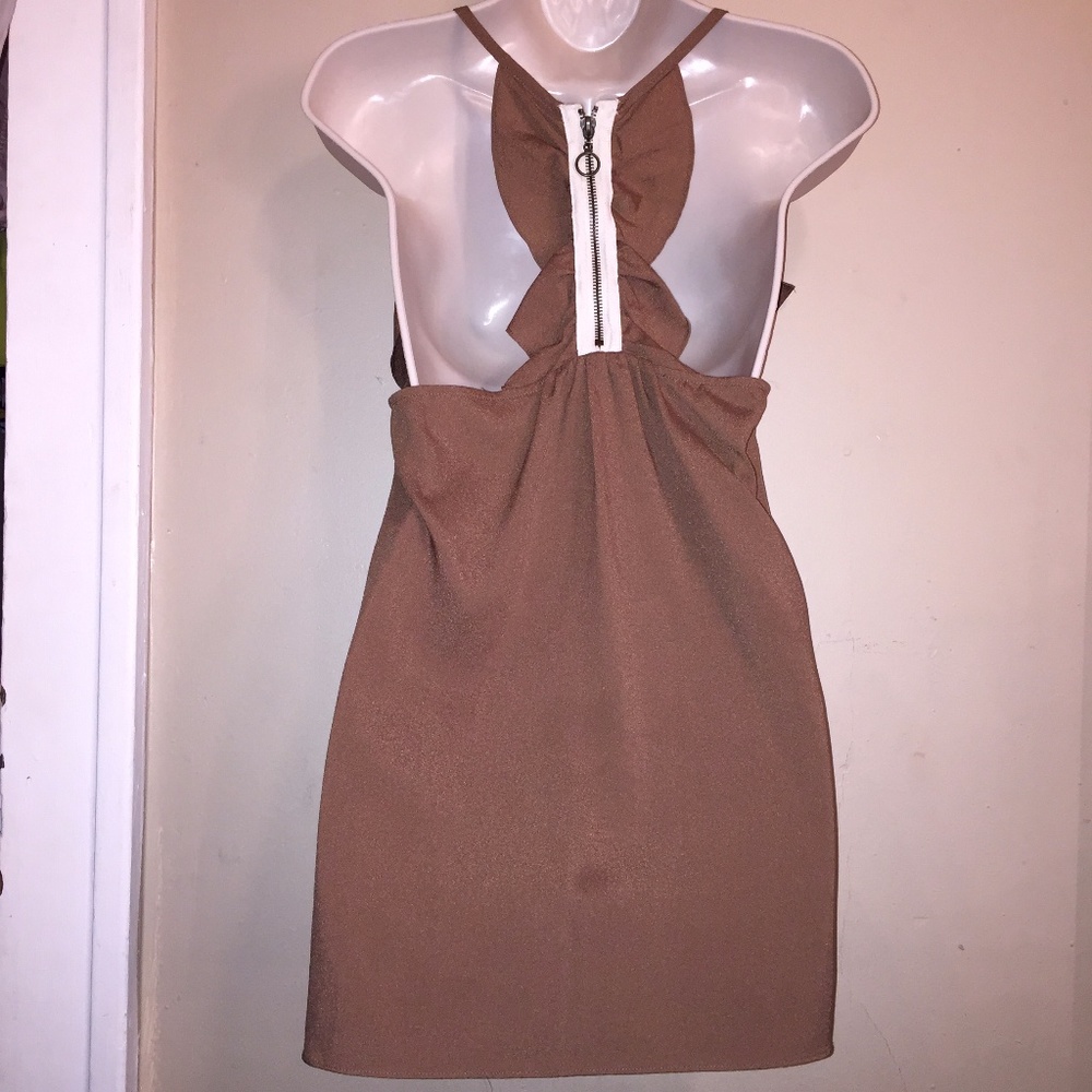 Dress | Racerback Ruffled Back Zipper - Picture 2 of 4